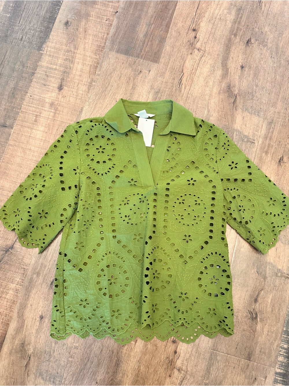 olive Green Eyelet cut out Collared Women's pullover top size XS NWT ( H&M)